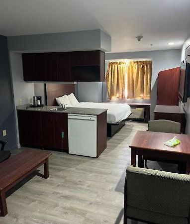 Blisspoint Inn & Suites, Northwood Zewnętrze zdjęcie