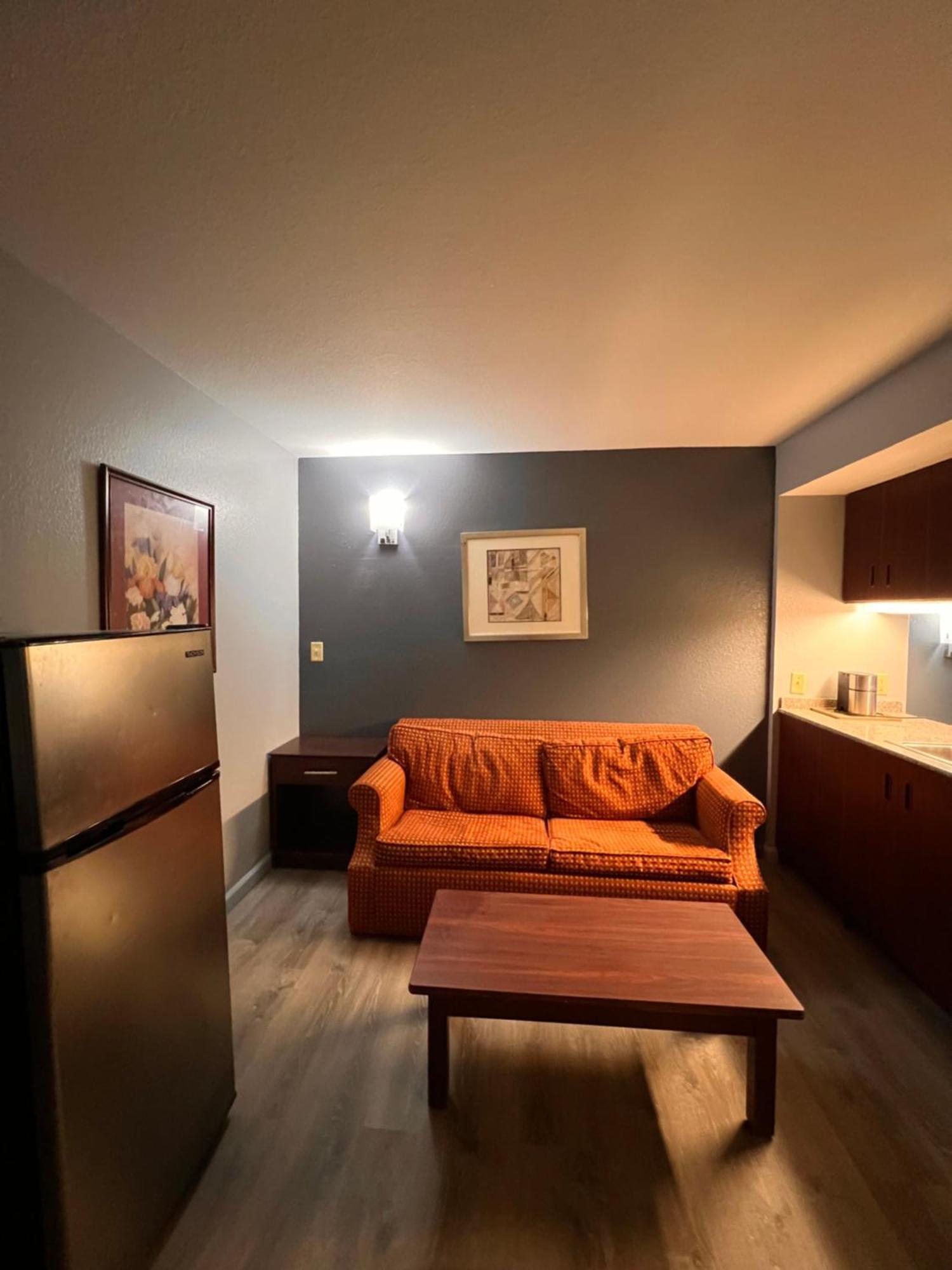 Blisspoint Inn & Suites, Northwood Zewnętrze zdjęcie